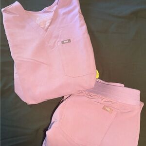 Figs Lavender Scrub Top